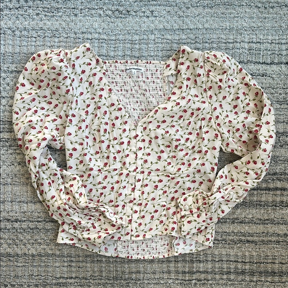 Reformation White Blouse with Crew Neck Puff Sleeves and Ruffled Style